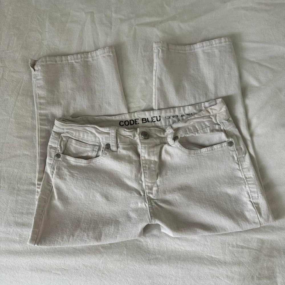 White Y2K embroidered capri jeans - Picture 4 of 6